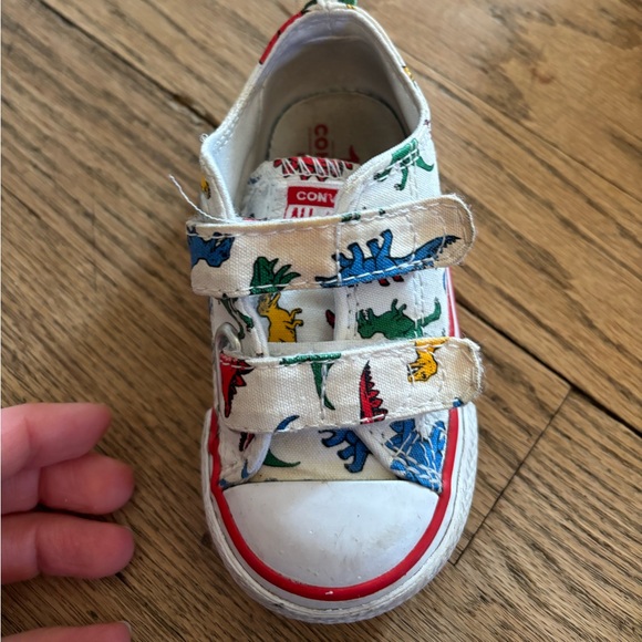 Dino print converse sneakers - Picture 6 of 9